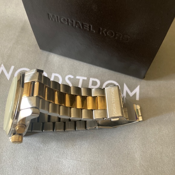 Michael Kors - Two Tone Runway watch - Picture 2 of 4